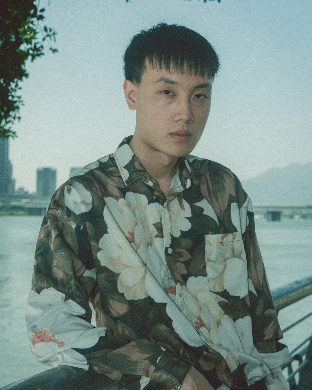 莊弘麒_反面